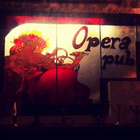 Foto tirada no(a) Opera Pub por Ignaty A. em 1/3/2013