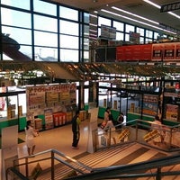 Photo taken at ヤマダ電機テックランド 佐世保本店 by rantom on 3/20/2016