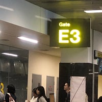 Photo taken at Gate E3 by slys on 11/18/2018