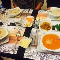 Das Foto wurde bei Topçu Restaurant von vişneperisi ( Visneeperisi ) am 1/30/2015 aufgenommen