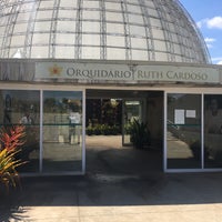 Photo taken at Orquidário Professora Ruth Cardoso by Eduardo D. on 2/24/2018