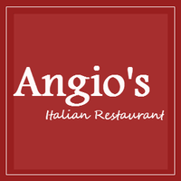 Das Foto wurde bei Angio&amp;#39;s Italian Restaurant von Angio&amp;#39;s Italian Restaurant am 7/1/2015 aufgenommen