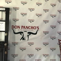 รูปภาพถ่ายที่ Don Pancho&amp;#39;s โดย Ninoska C. เมื่อ 4/16/2017