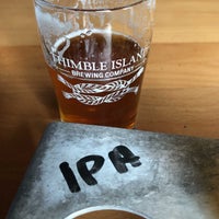 รูปภาพถ่ายที่ Thimble Island Brewing Company โดย Ken M. เมื่อ 10/18/2021