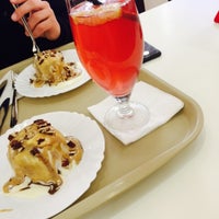 Photo taken at Cinnabon by Султания on 11/3/2015