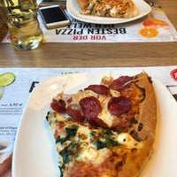 Foto diambil di Pizza Hut oleh saba k. pada 1/24/2019