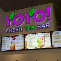 Photo taken at YoYo! Fresh Tea Bar by Dilek E. on 4/1/2017