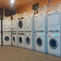Foto diambil di Önkiszolgáló mosoda - Self Service Laundry - Budapest, VII. Dohány utca 37 oleh Önkiszolgáló mosoda - Self Service Laundry - Budapest, VII. Dohány utca 37 pada 7/4/2015