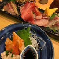 Photo taken at Sushi Misakimaru by tokyo_nyanko on 11/27/2016