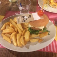3/31/2018に💖lindsay 💖 .がDeluxe Burgerで撮った写真