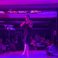 Foto scattata a Şehrazat Night Club da K G il 9/8/2023