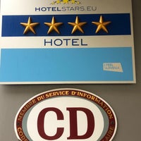Foto diambil di Hotel Evropa oleh Roni M. pada 11/19/2022