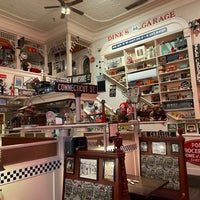 Foto tirada no(a) Route 66 Restaurant por Lily G. em 9/12/2022