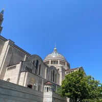Photo taken at Basilica Of The National Shrine Of The Immaculate Conception by Jennifer B. on 5/25/2023