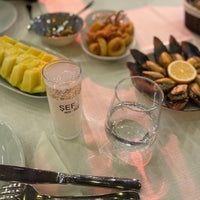 Photo taken at Sef Meze Balik by ERSİN SAROL on 2/9/2022