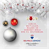 รูปภาพถ่ายที่ RE/MAX ARMONİ โดย Şükrü E. เมื่อ 12/31/2018