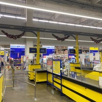 Photo taken at Metro Cash &amp;amp; Carry by Mark C. on 12/24/2020