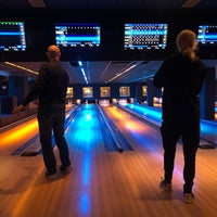 Photo taken at Oslo Bar og Bowling by Steinar K. on 11/27/2022