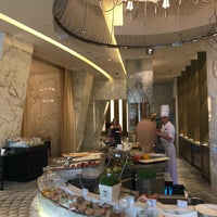 Photo taken at La Bıstro Restaurant by 𝙻𝚒𝚕𝚒á𝚗𝚊 ✨ on 9/2/2018