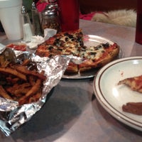 1/18/2015에 Jon B.님이 3 Bums Pizza에서 찍은 사진