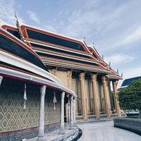 Photo taken at Wat Ratchapradit Sathitmahasimaram by Niwat R. on 8/1/2023