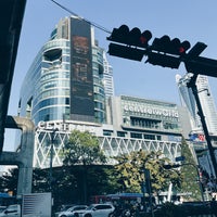 Photo taken at Ratchaprasong Intersection by Niwat R. on 12/23/2022