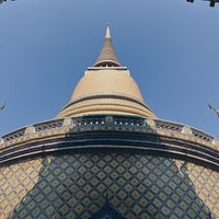 Photo taken at Wat Ratchabophit by Niwat R. on 4/20/2024
