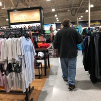 Photo taken at DICK&amp;#39;S Sporting Goods by Sheryl M. on 5/18/2019