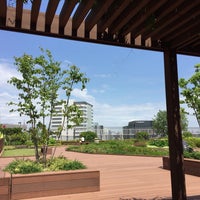 Photo taken at ebisu green garden by 緑色本 on 6/9/2017