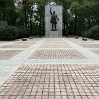 Photo taken at Theodore Roosevelt Island Memorial Plaza by Junxiao S. on 10/9/2021