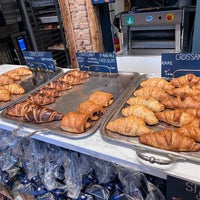 Photo taken at Hans Egstorf: Stroopwafels &amp;amp; Croissants by Kelly S. on 2/10/2024