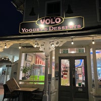 Foto tomada en YOLO- Roslyn&amp;#39;s Yogurt Lounge &amp;amp; Desserteria  por Les R. el 4/9/2024