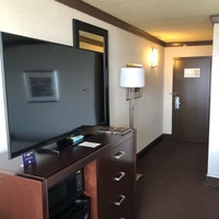 Das Foto wurde bei DoubleTree by Hilton Hotel Cleveland Downtown - Lakeside von Les R. am 11/8/2019 aufgenommen