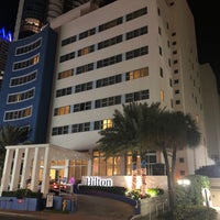 Foto diambil di Hilton Cabana Miami Beach oleh Les R. pada 12/4/2019