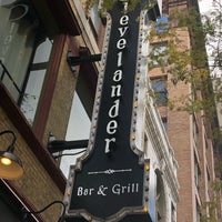 Foto tirada no(a) The Clevelander Sports Bar &amp;amp; Grill por Les R. em 11/8/2019