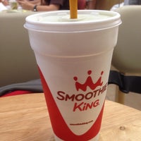 Photo taken at Smoothie King by Shiqiang L. on 9/6/2014