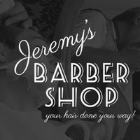 7/8/2015 tarihinde Jeremy&amp;#39;s Barber Shopziyaretçi tarafından Jeremy&amp;#39;s Barber Shop'de çekilen fotoğraf