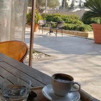 Foto diambil di Bi Mekan Coffee &amp;amp; Bakery oleh Çağrı Y. pada 1/28/2022