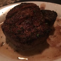 Foto tomada en Ruth&amp;#39;s Chris Steak House - Greenville at I-385  por Bridget_NewGirl el 7/22/2017