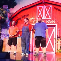 6/19/2015에 Jennie💋🌹 B.님이 Comedy Barn Theater에서 찍은 사진