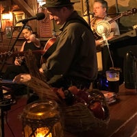 Foto tirada no(a) The Field Irish Pub &amp;amp; Eatery por Wayne A. em 6/10/2018