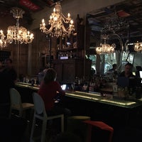 Das Foto wurde bei Praha Lounge &amp;amp; Café von Rana T. am 7/11/2015 aufgenommen