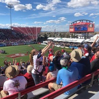 รูปภาพถ่ายที่ Sam Boyd Stadium โดย Steve C. เมื่อ 3/4/2019