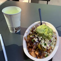 Photo taken at Chipotle Mexican Grill by Eury D. 👳🏾‍♀️ on 6/12/2019