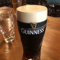 Снимок сделан в O&amp;#39;Gilins Irish Pub пользователем Shake N B. 7/21/2022