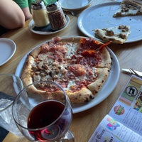 Das Foto wurde bei Racca&amp;#39;s Pizzeria Napoletana - Casper von Bobby B. am 7/5/2022 aufgenommen