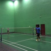 Photo taken at NuanChan Badminton Court by Sdn D. on 8/18/2016