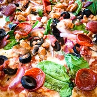 Photo taken at Pieology Pizzeria by Ray L. on 3/26/2017