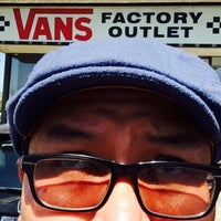 toon Instituut kiem Vans Factory Outlet - Shoe Store in Norwalk
