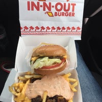 Photo taken at In-N-Out Burger by Erica B. on 5/30/2017